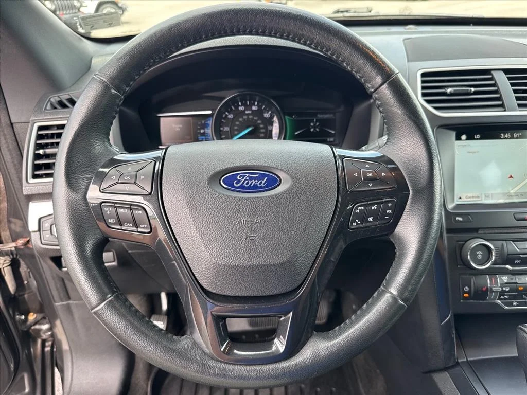 Used 2017 Magnetic J7 Ford XLT image 21