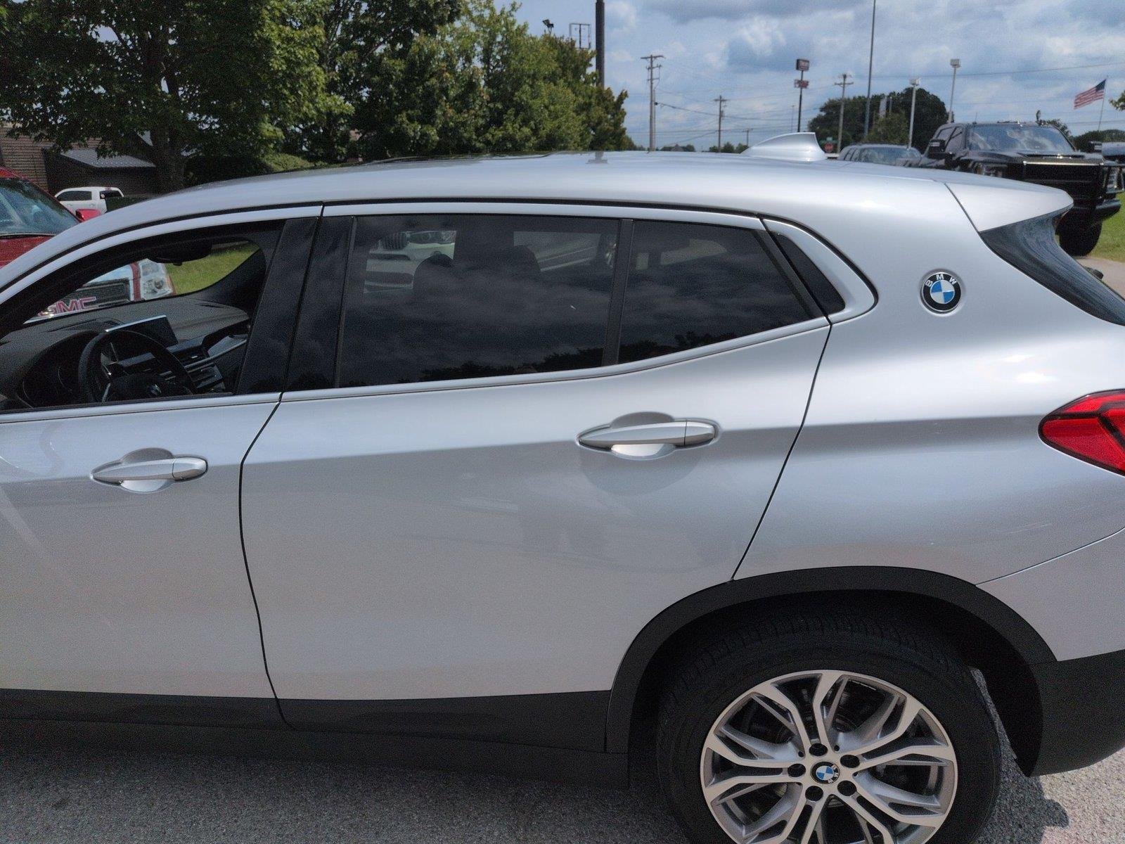 Used 2019 Glacier Silver Metallic BMW sDrive28i image 33