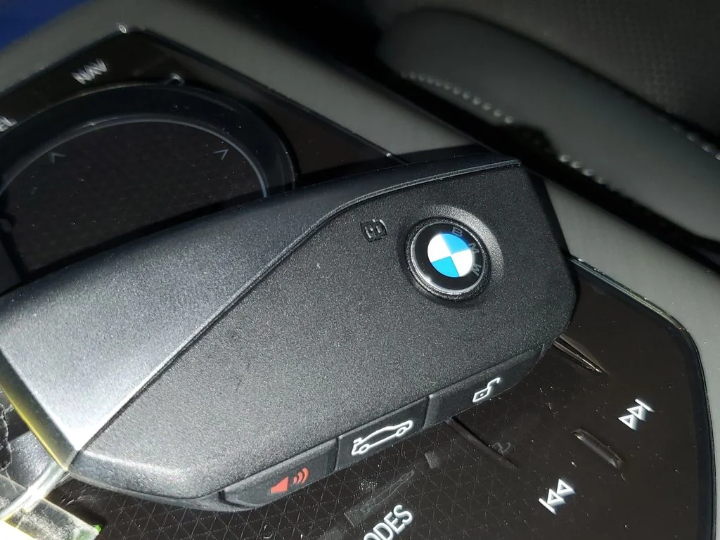 New 2026 Dark Graphite Metallic BMW 30 xDrive image 26