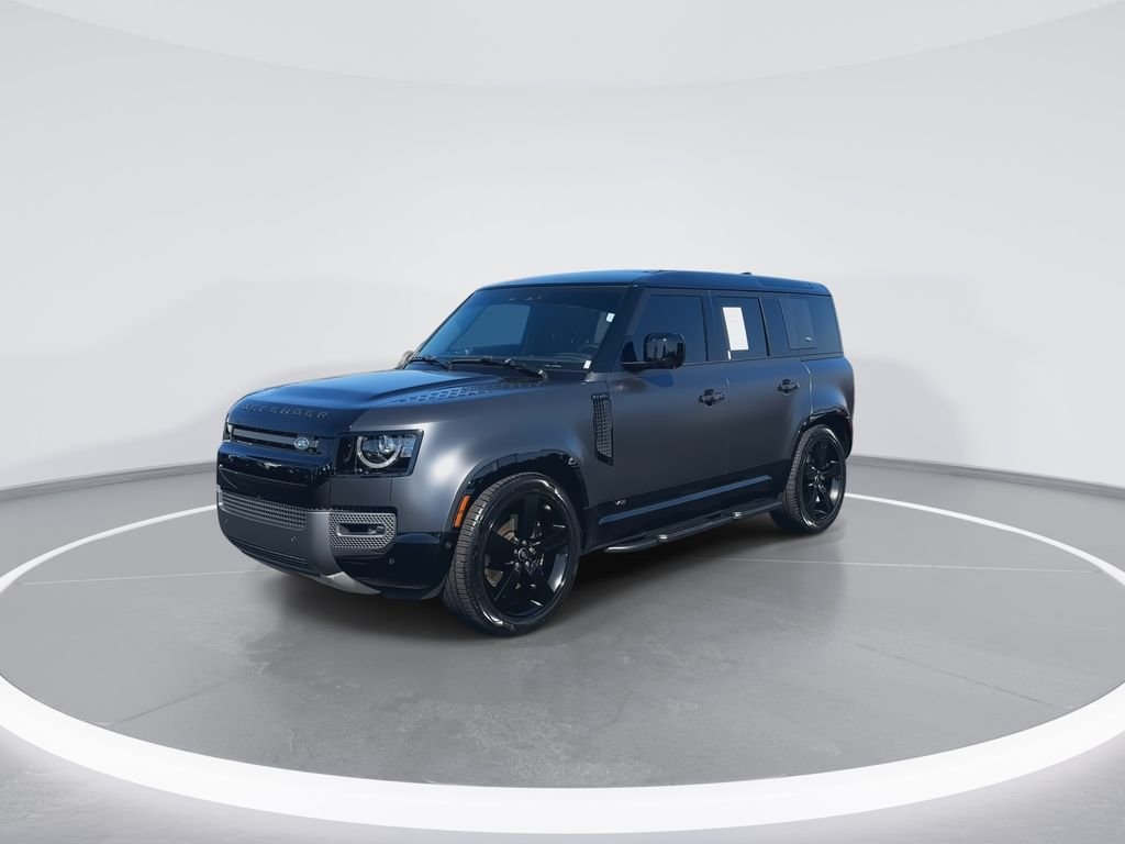 Used 2023 Gray Land Rover  image 4