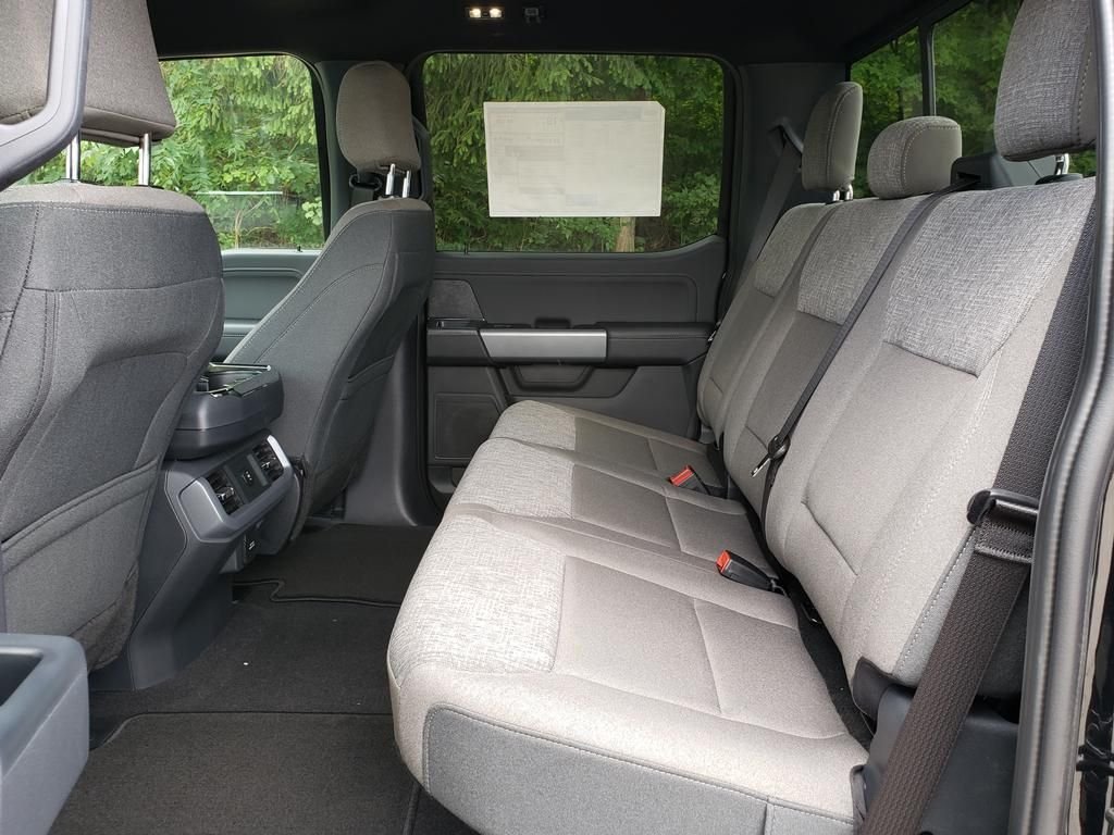 New 2026 Agate Black Metallic Ford XLT image 13