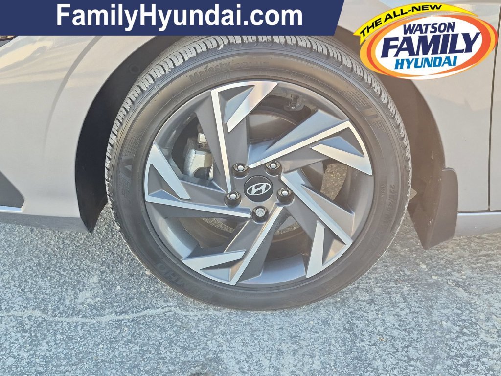 Certified Used 2025  Hyundai SEL Sport image 10