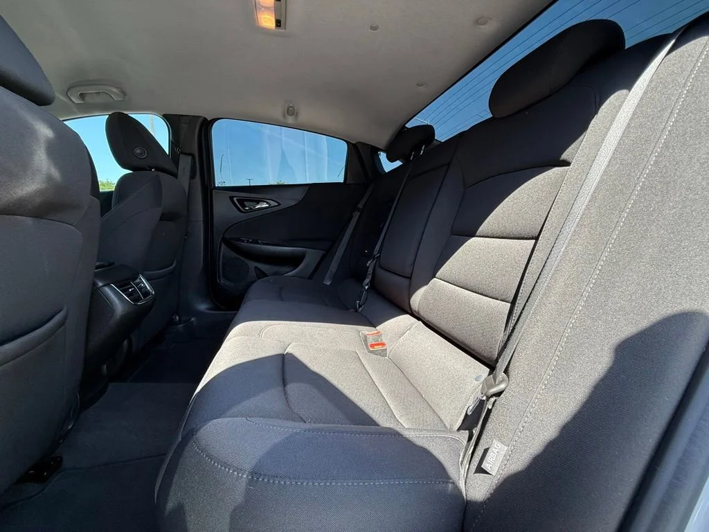 Used 2021 SILVER ICE METALLIC Chevrolet LT image 27