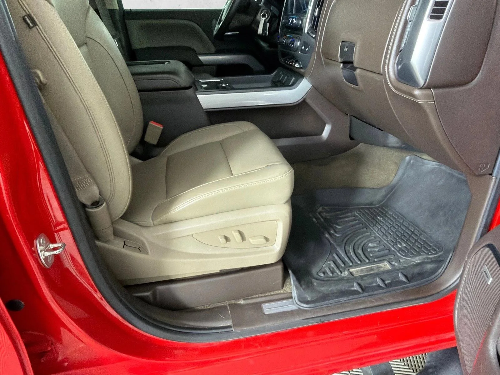 Used 2016 Blue Chevrolet LTZ image 14