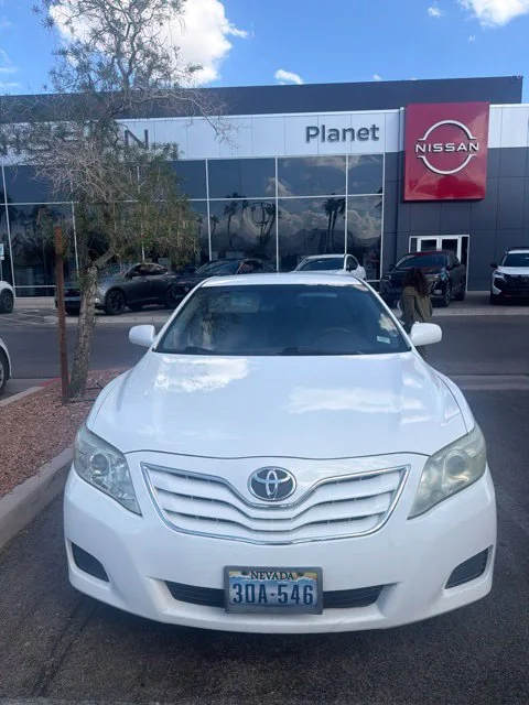 Used 2011 Super White Toyota LE image 2