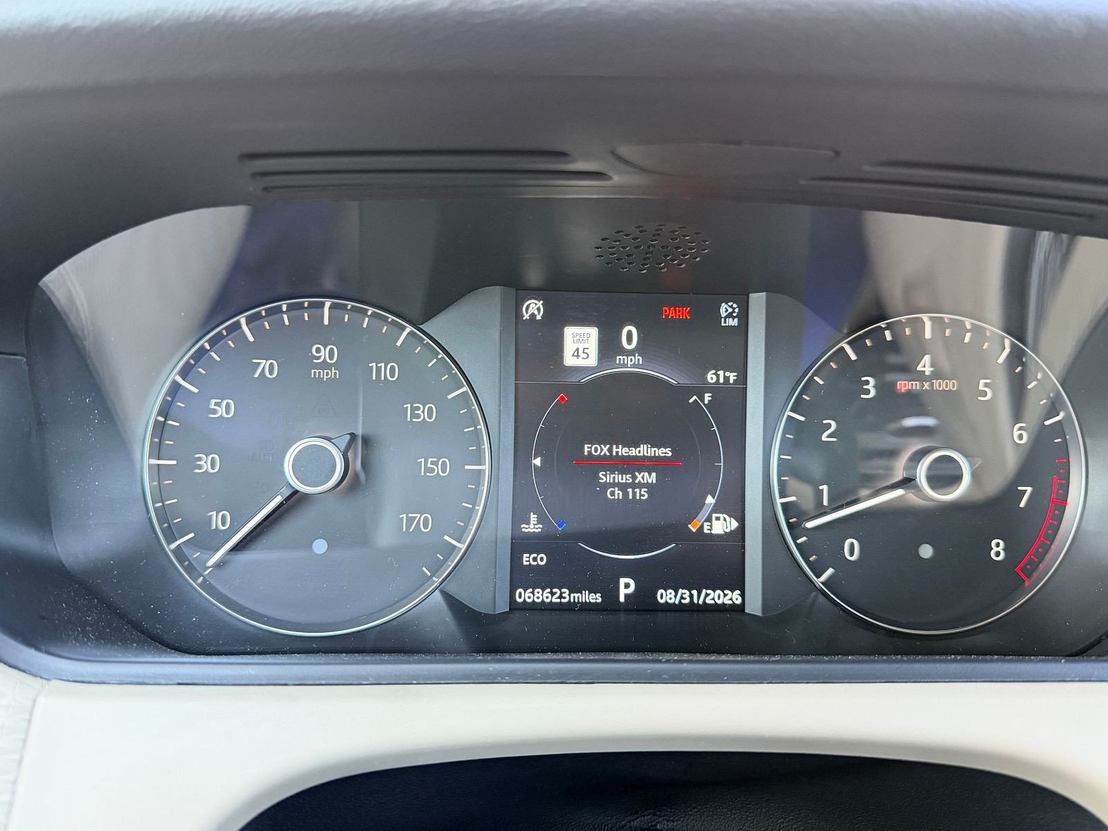 Used 2018 Narvik Black Land Rover S image 7