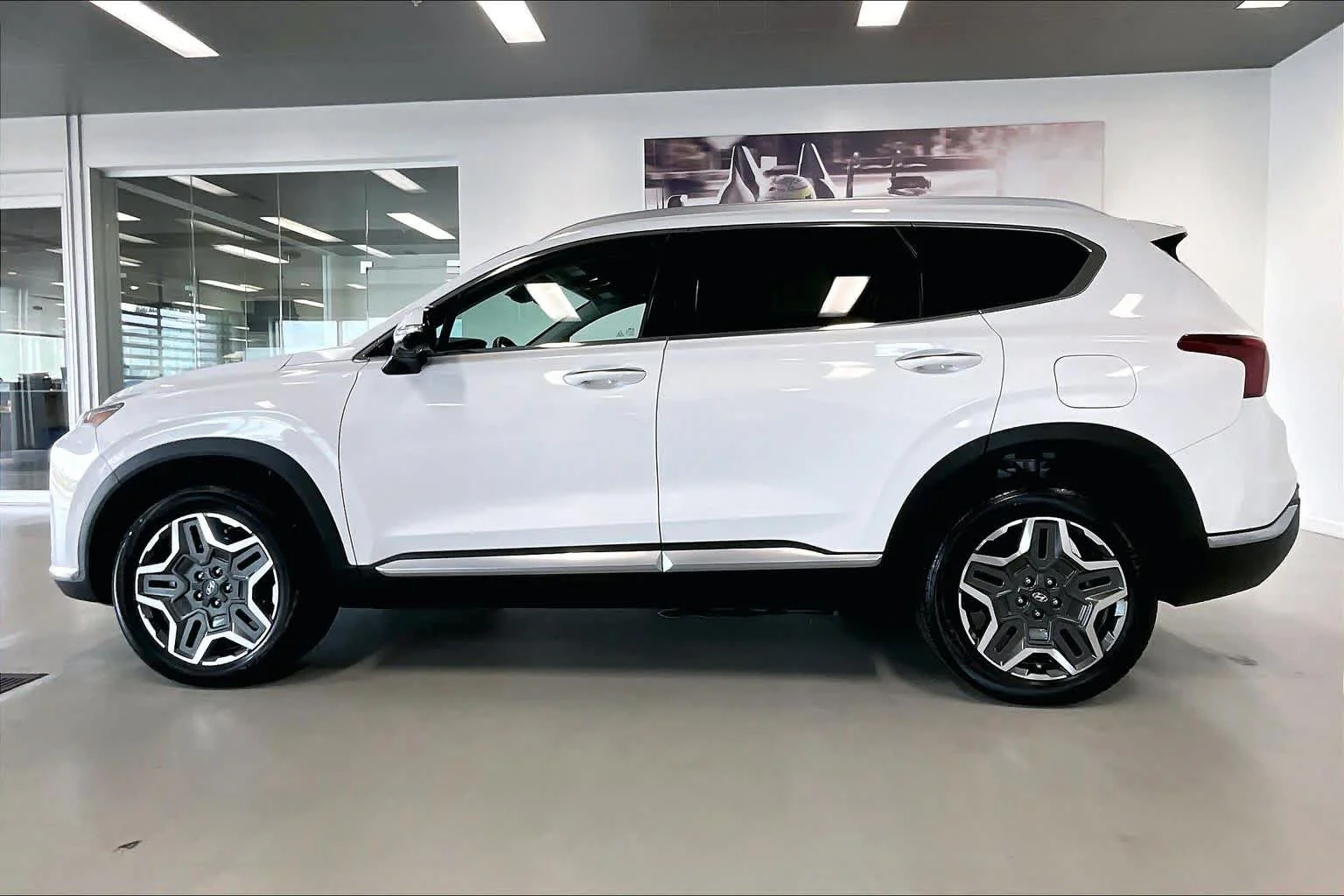 Used 2023 Serenity White Pearl Hyundai Limited image 3