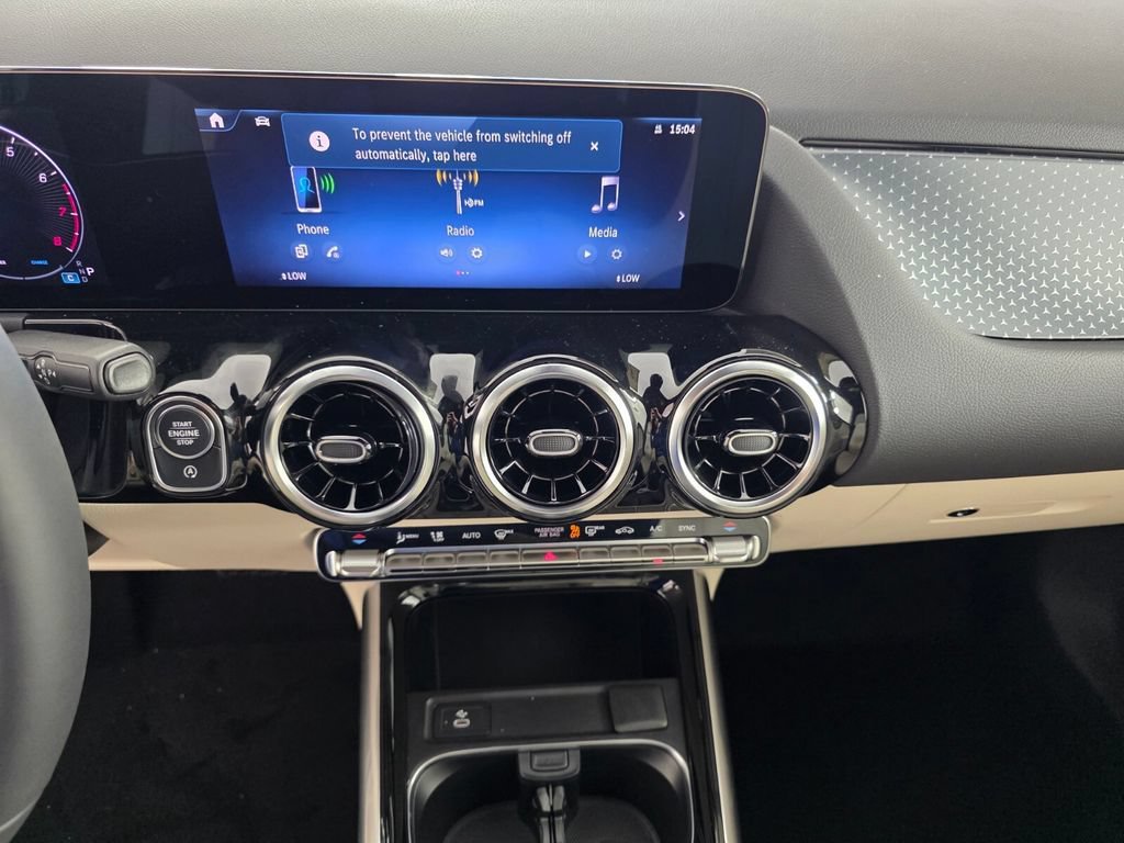 New 2026 Polar White Mercedes-Benz GLA 250 image 28