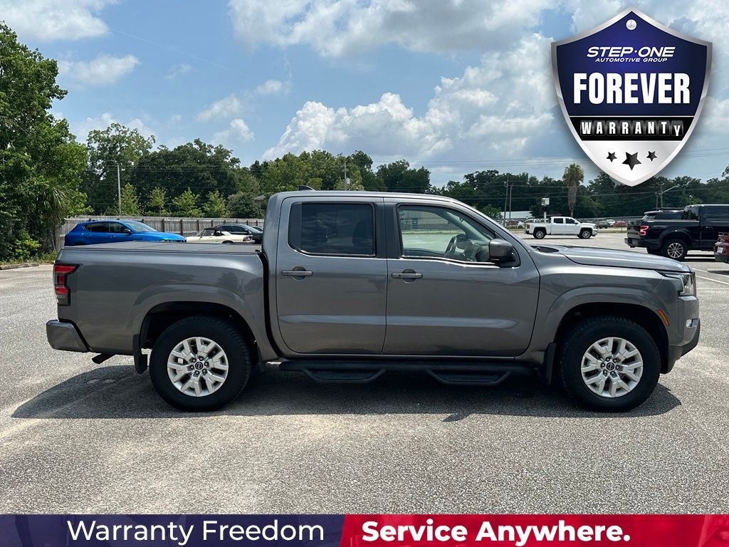 Used 2022 Gray Nissan SV image 7