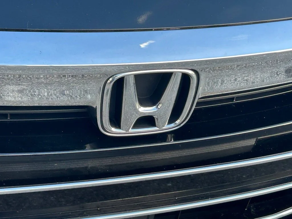Certified Used 2021 Black Honda Touring 2.0T image 19