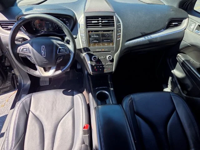 Used 2019 Magnetic Gray Metallic Lincoln Standard image 19