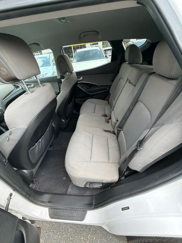 Used 2017 White Hyundai 2.4 Base image 15