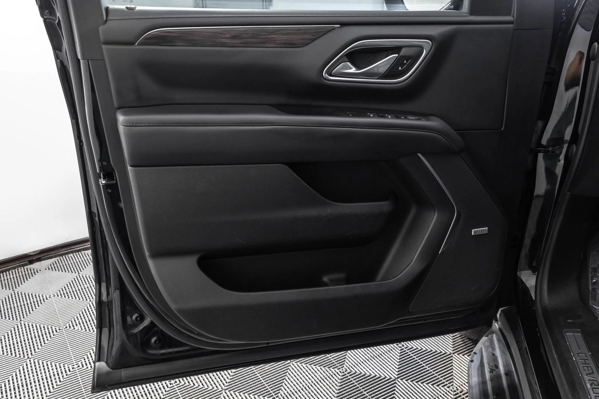 Used 2022 Black Chevrolet LT image 37