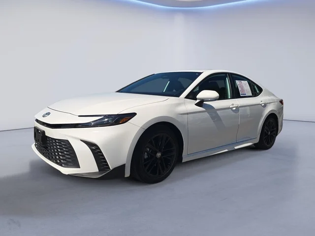 2025 Toyota Camry Hybrid SE