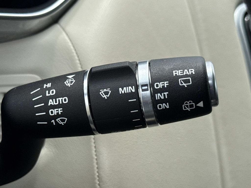 Used 2020 Black Land Rover HST image 9