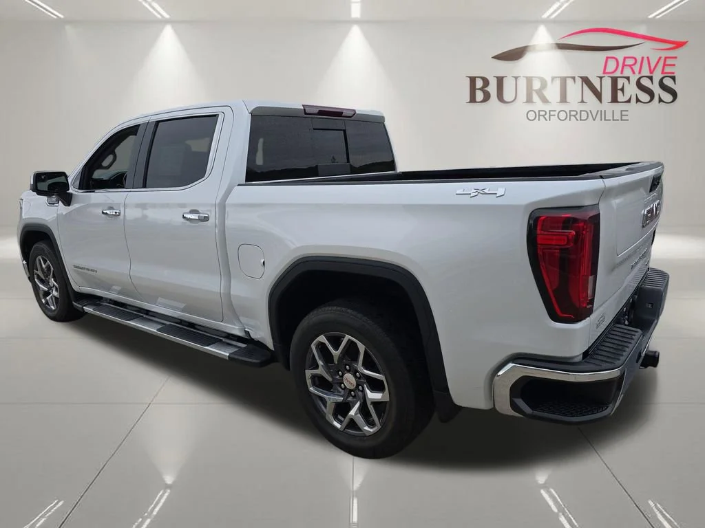 2023 GMC Sierra 1500 SLT - Photo 13