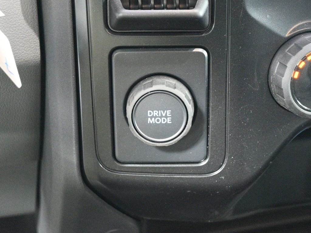 2025 Ford F-550 Super Duty Chassis Cab XL - Photo 20