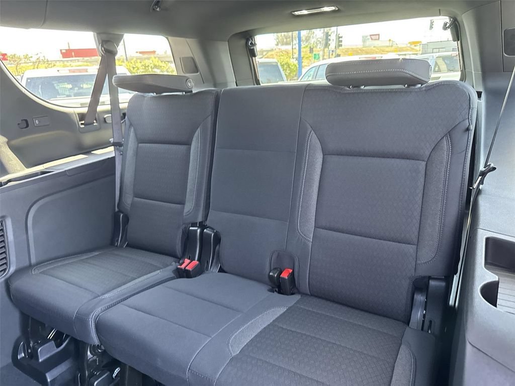 2026 Chevrolet Suburban LS - Photo 26