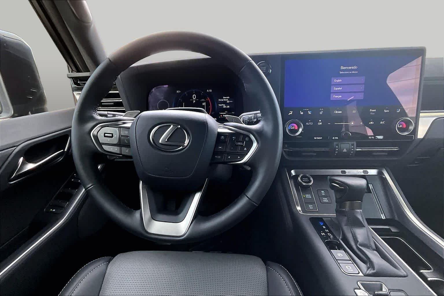 Used 2026 Nori Green Pearl Lexus Luxury image 6