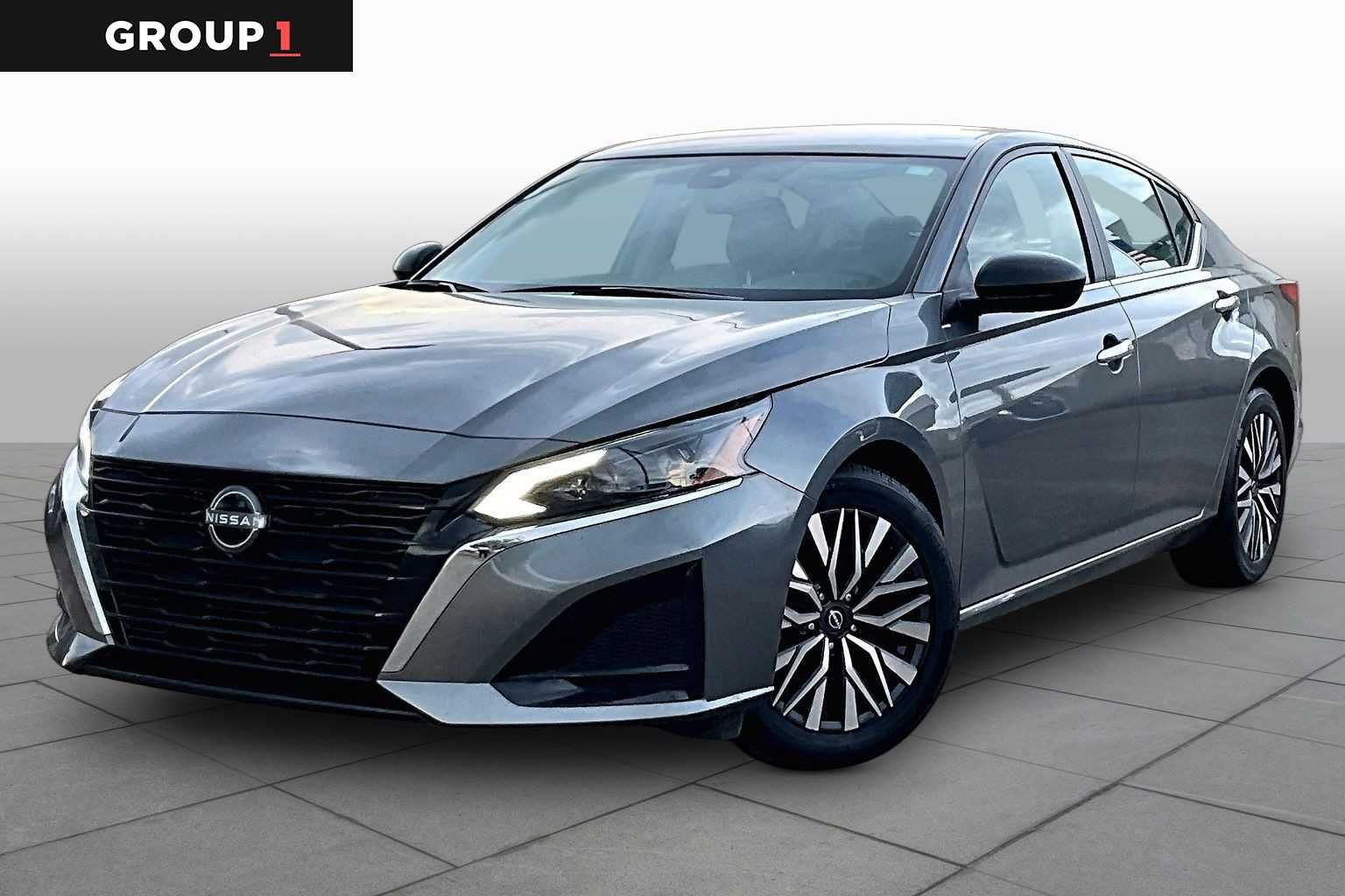 Certified Pre-Owned 2025 Nissan Altima SV