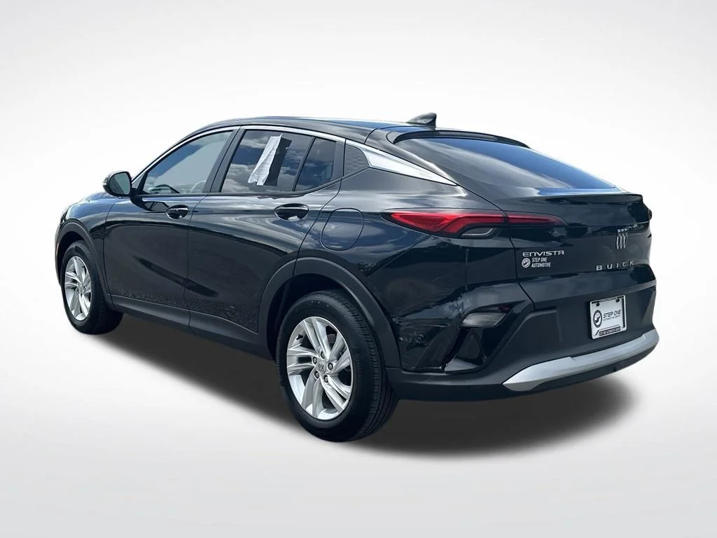 Used 2025 Black Buick Preferred image 5