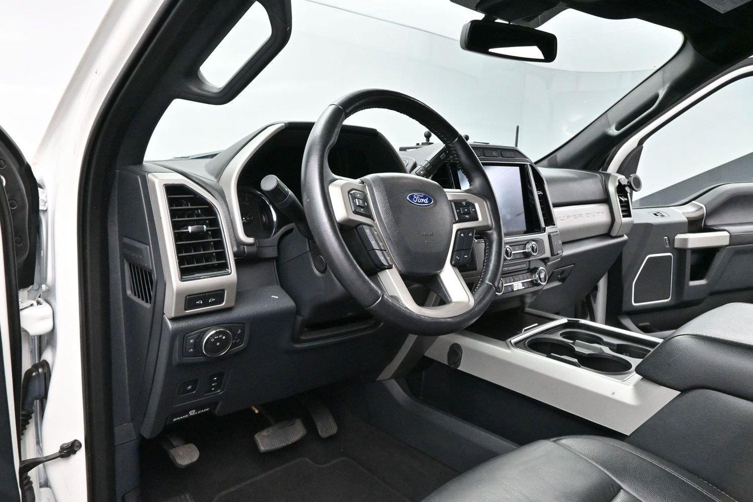 Used 2022 Star White Metallic Tri-Coat Ford LARIAT image 15