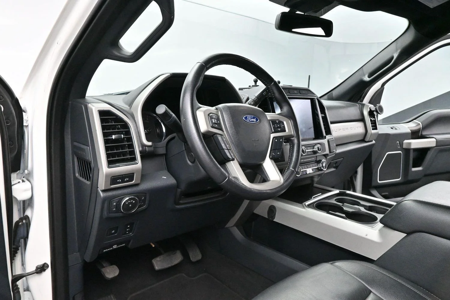 Used 2022 Star White Metallic Tri-Coat Ford LARIAT image 15