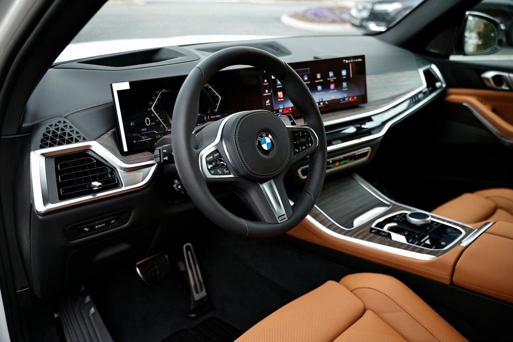 New 2026 Mineral White Metallic BMW sDrive40i image 20