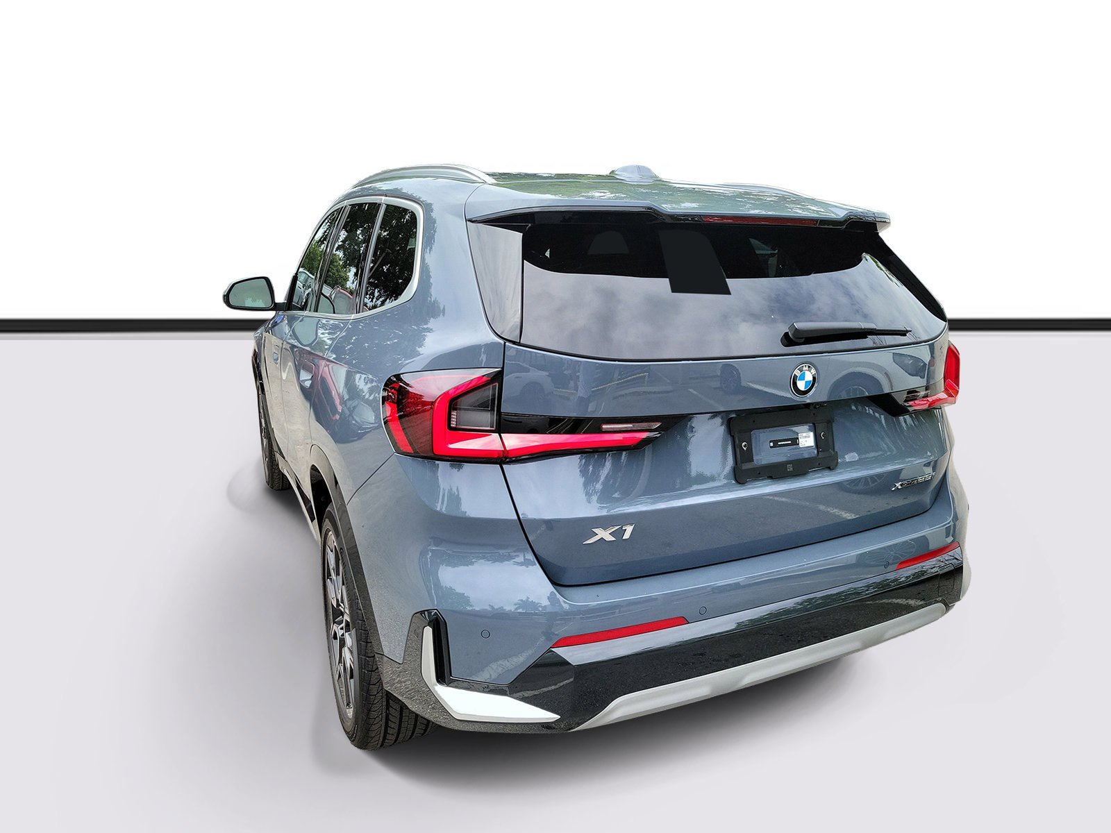 New 2026 Storm Bay Metallic BMW xDrive28i image 3