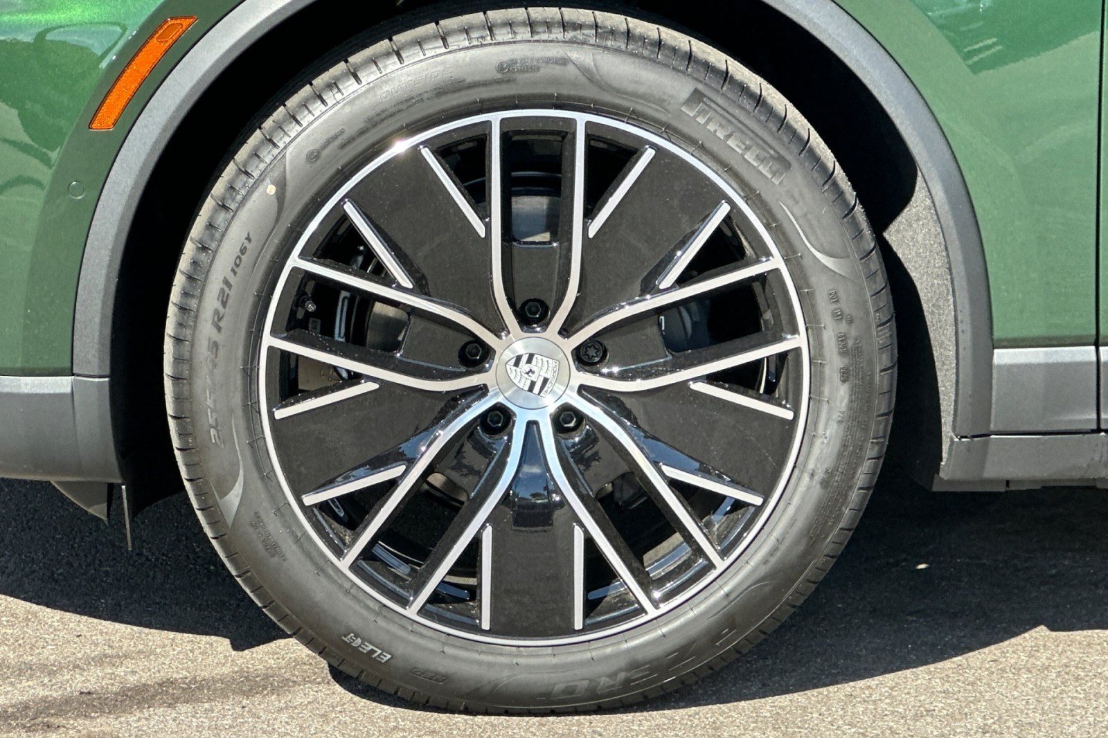 New 2026 Oak Green Metallic Neo Porsche Electric image 27