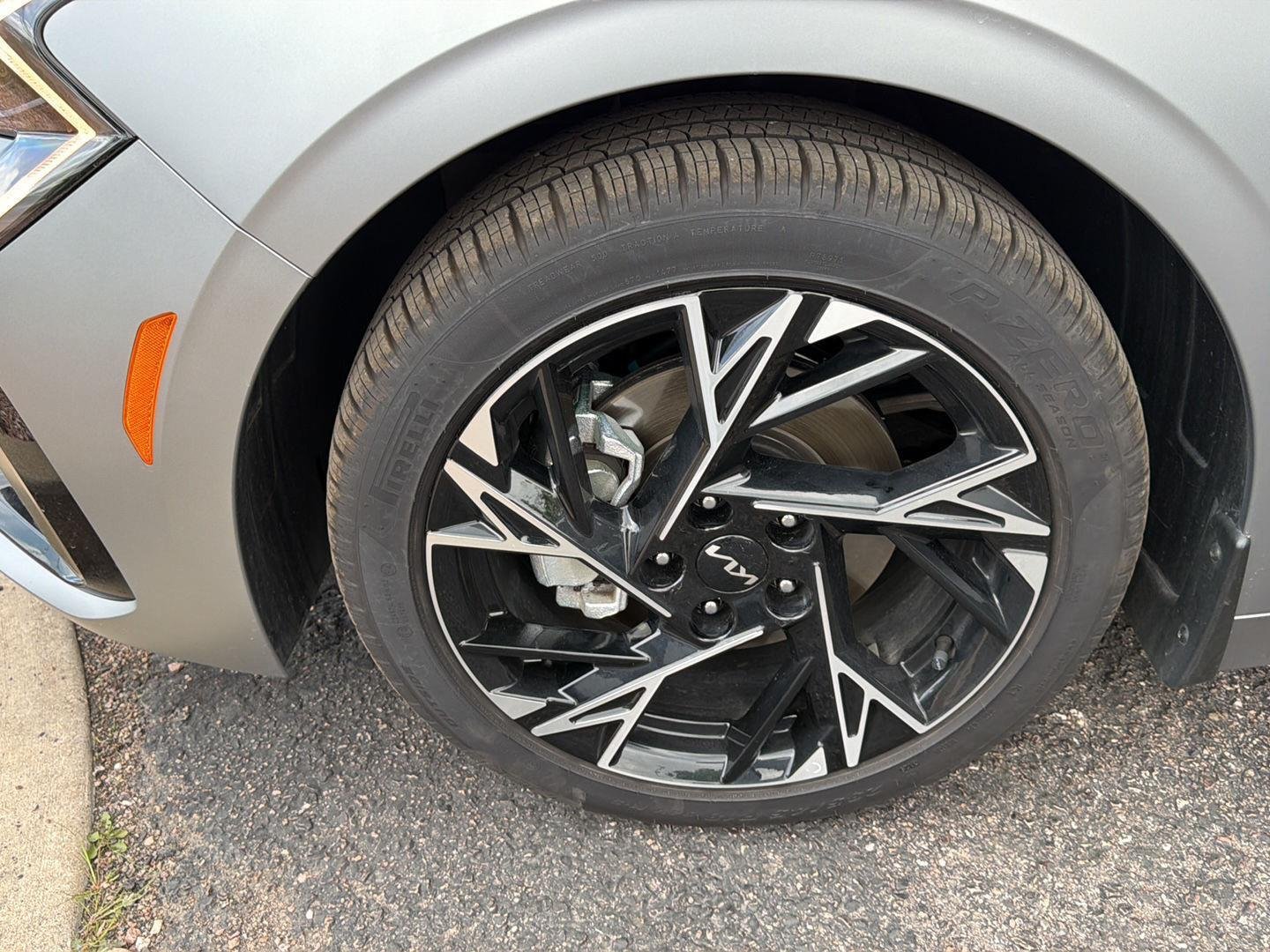 Used 2026 Steel Matte Gray Kia GT-Line image 9