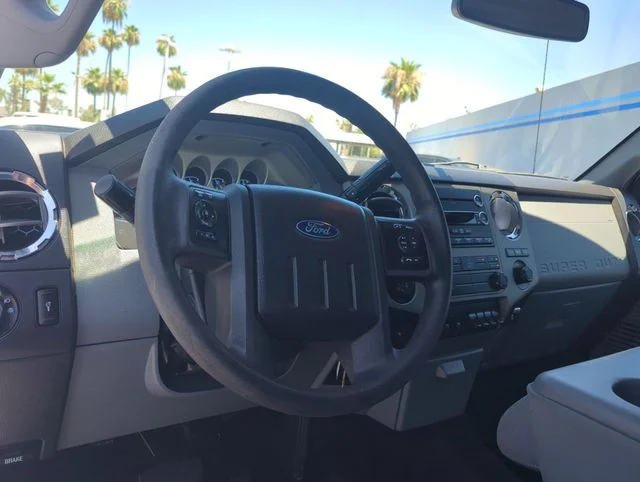 Used 2016 White Ford XLT image 9