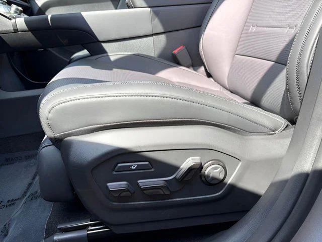 2026 Hyundai Santa Fe Calligraphy - Photo 11