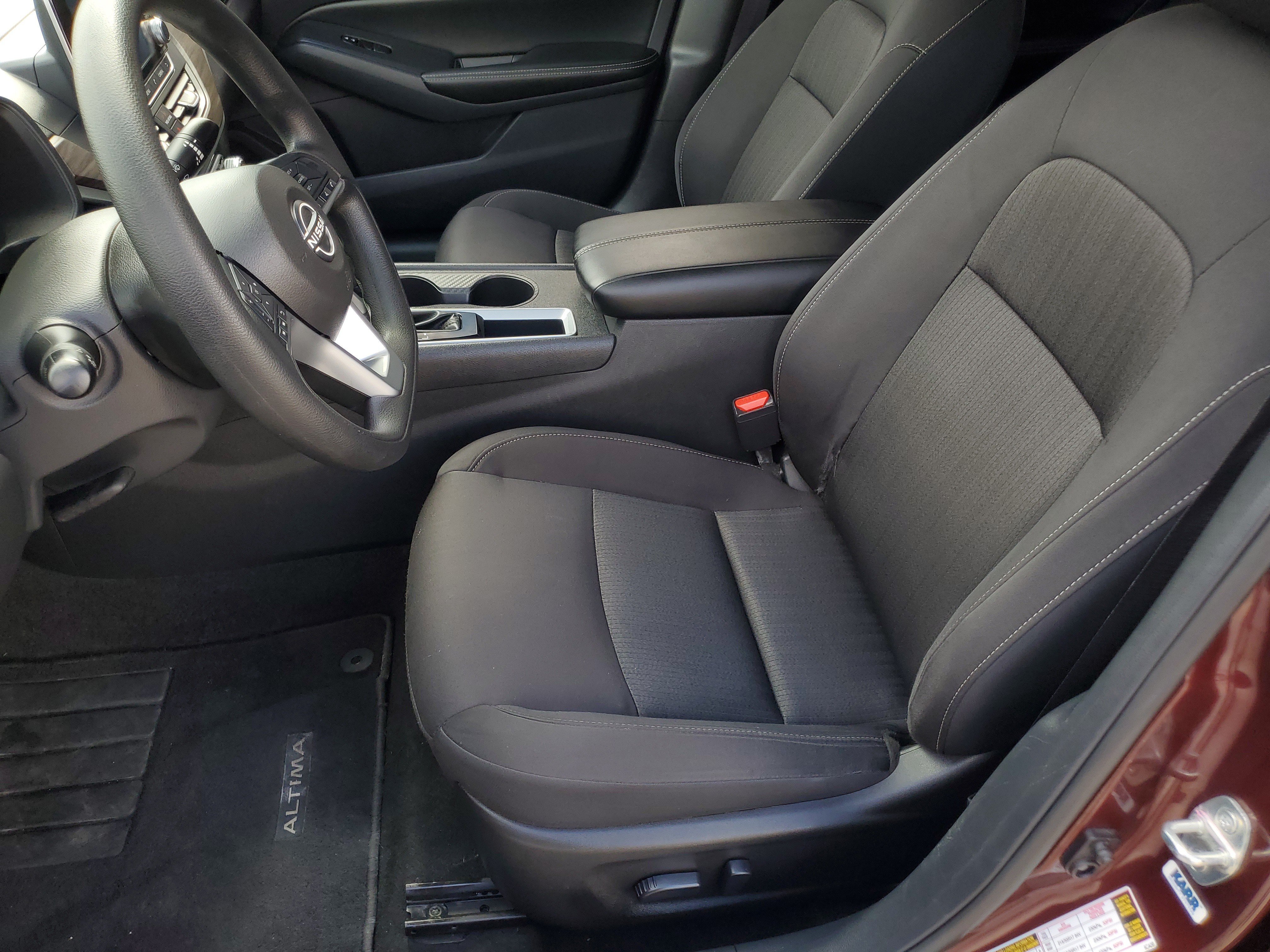 Used 2025 Garnet Pearl Metallic Nissan SV image 16