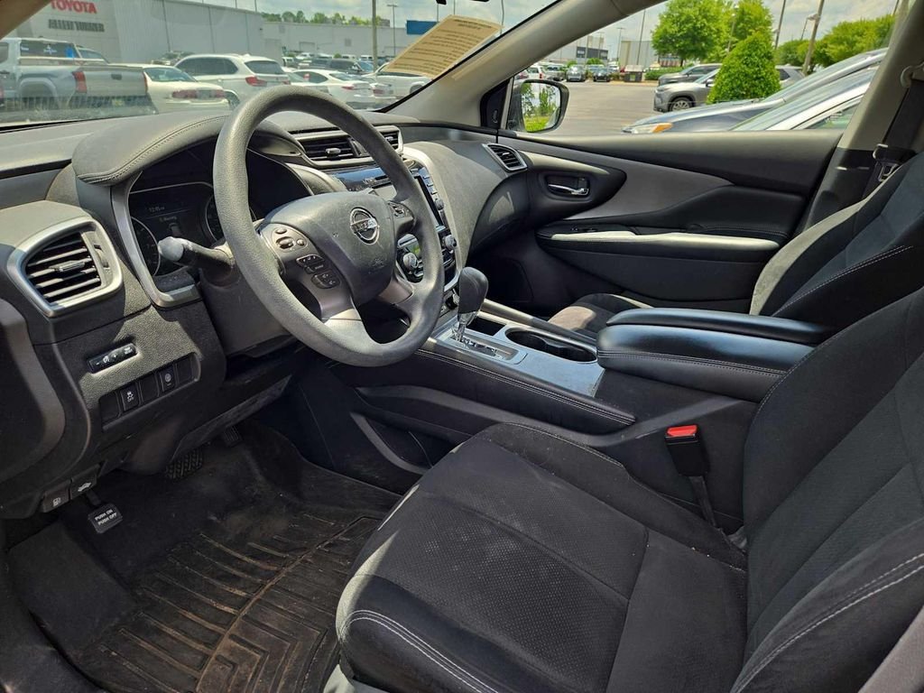 Used 2020 White Nissan S image 6