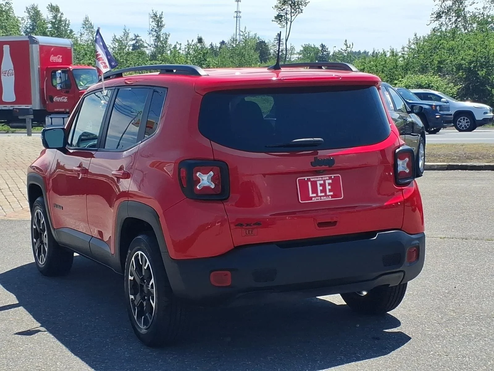 Used 2023 Colorado Red Jeep Latitude image 6