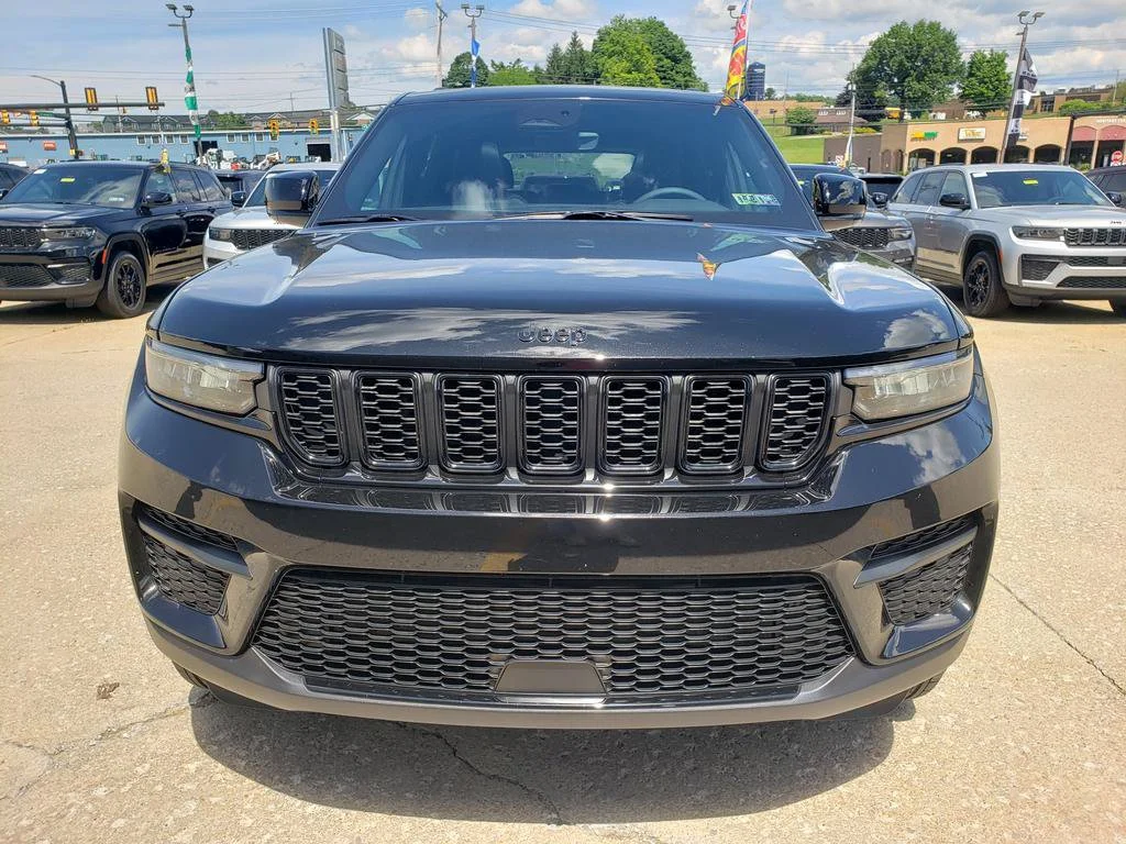 2025 Jeep Grand Cherokee Altitude - Photo 9