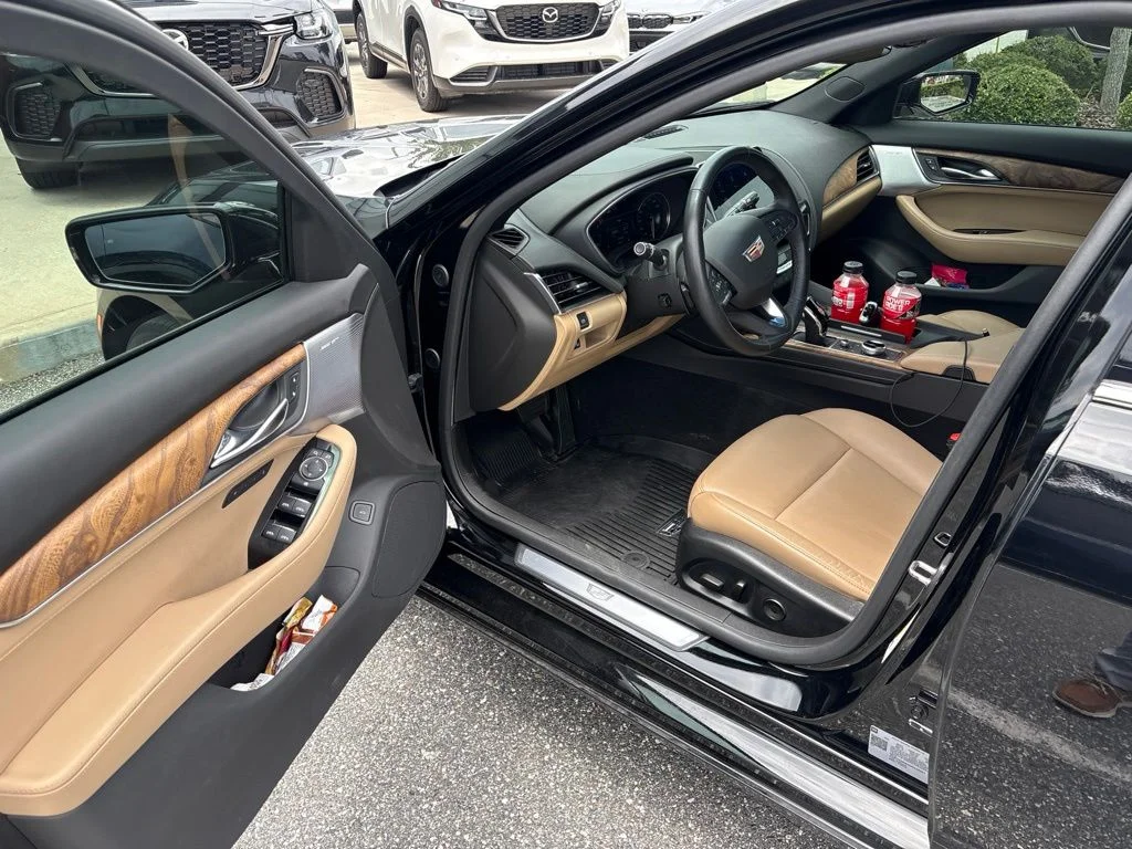 Used 2024 Black Cadillac Premium Luxury image 19