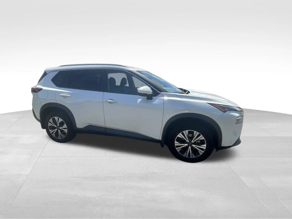Used 2023 White Nissan SV image 42