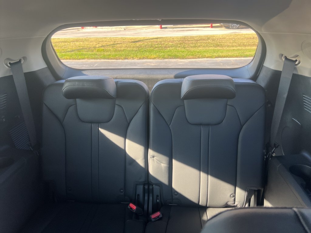 Used 2021 White Kia SX-Prestige image 22