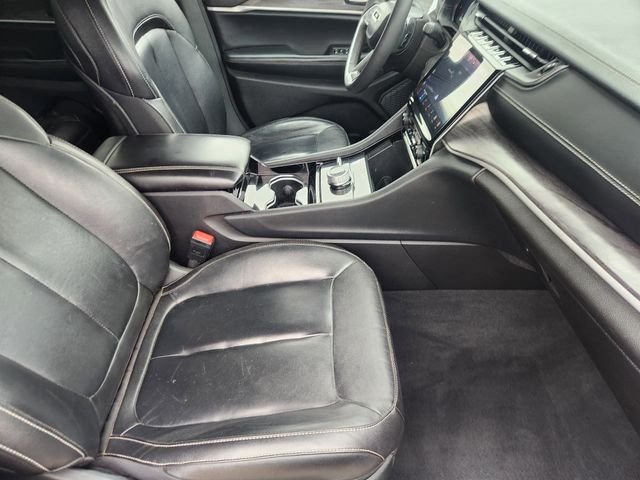 Used 2023 White/off-white Jeep Limited image 14