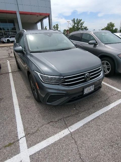 Used 2024 Gray Volkswagen 2.0T SE image 6
