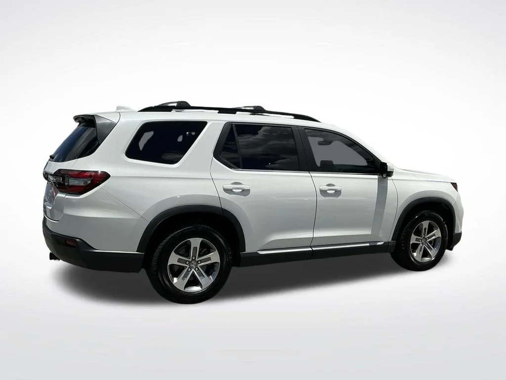 Used 2023 White Honda EX-L image 11