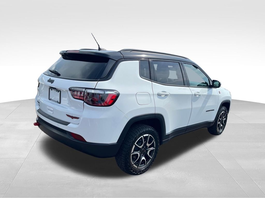 Used 2025 White Jeep Trailhawk image 5