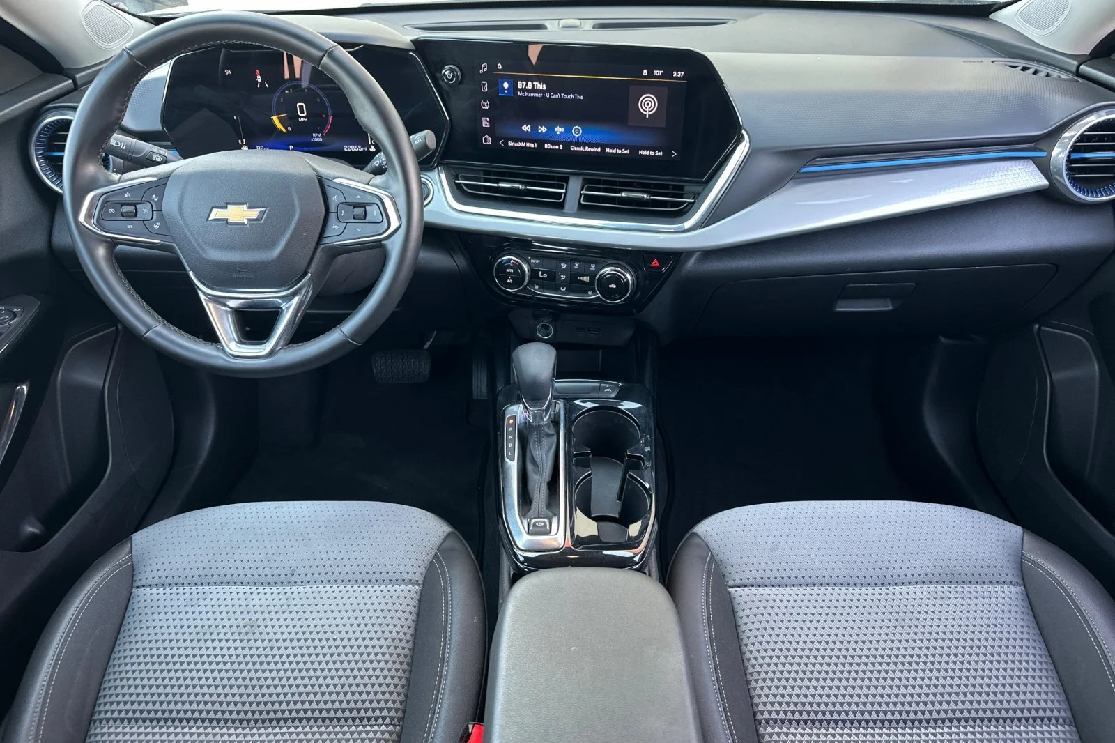 Used 2025 Gray Chevrolet LT image 13