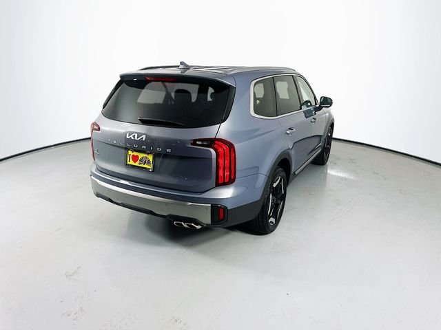 Used 2025 Silver Kia S image 9