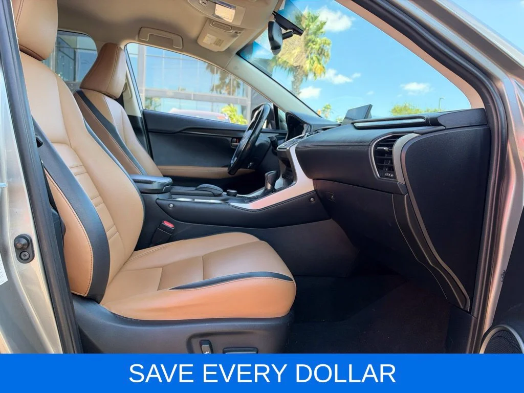 Used 2015  Lexus 200t image 16