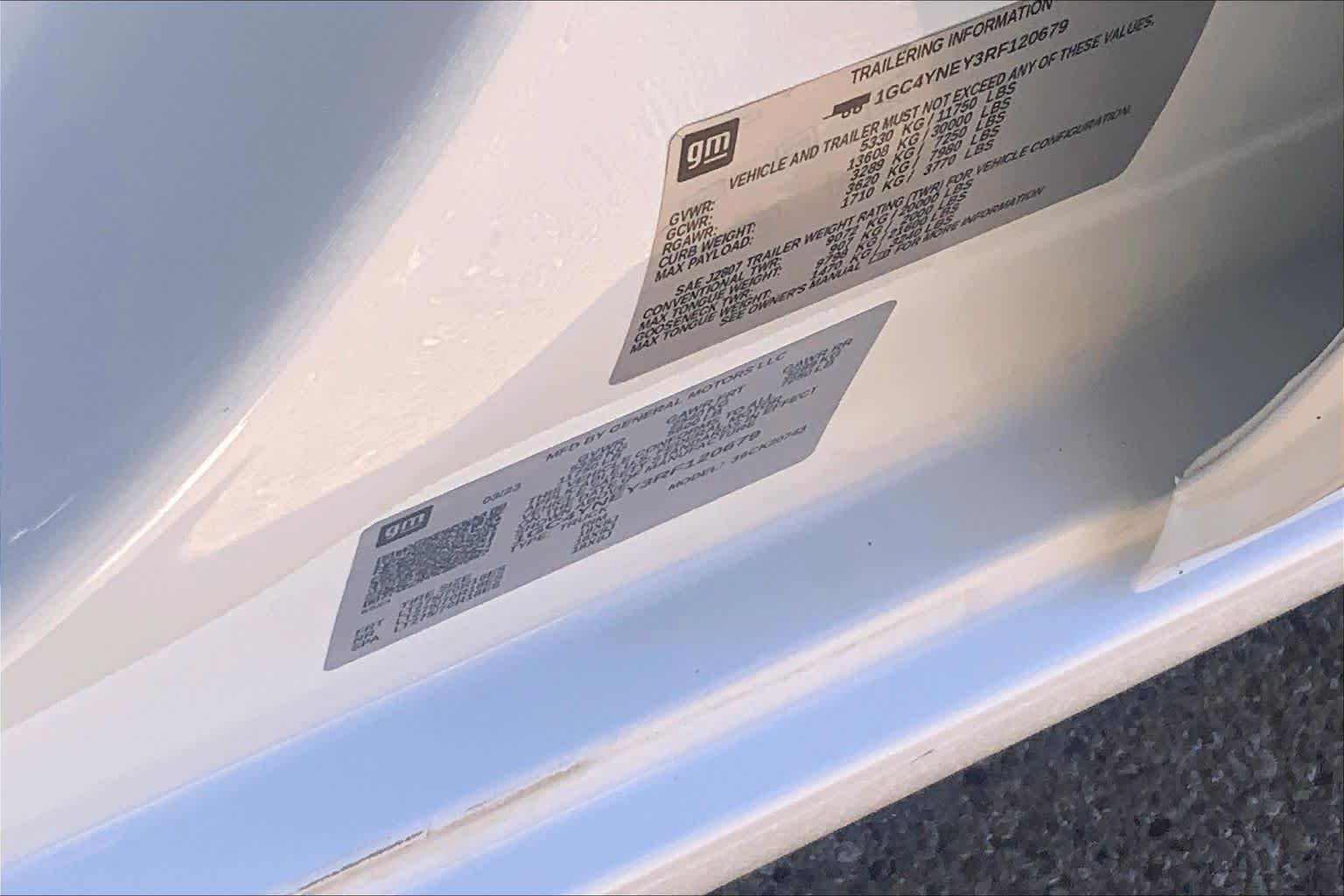 Used 2024 Summit White Chevrolet LT image 36
