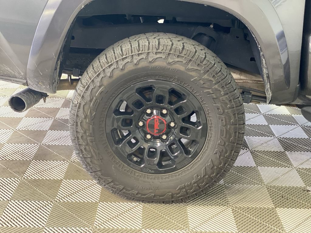 Used 2022 Gray Toyota SR5 V6 image 18
