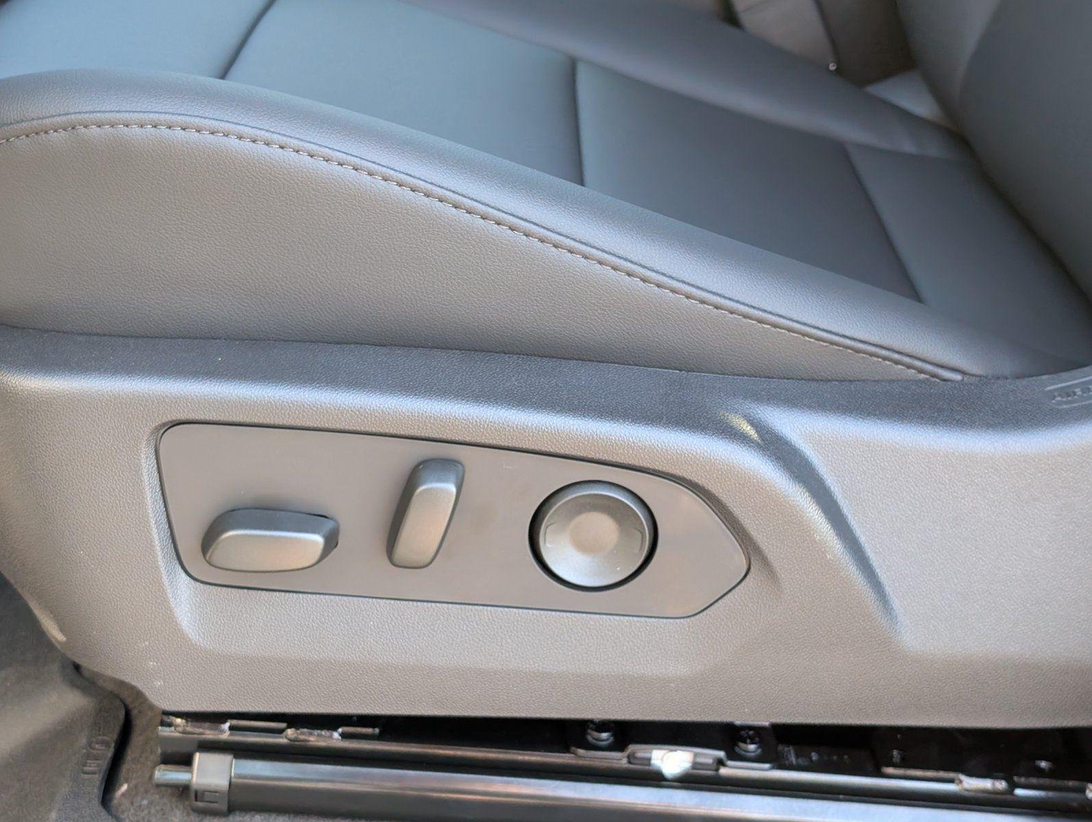 2026 Chevrolet Colorado Trail Boss - Photo 13
